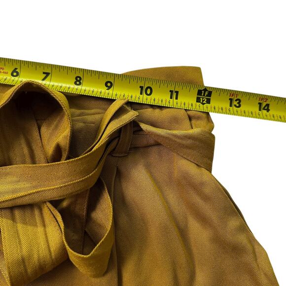 Forever 21 Mustard High Rise Contemporary Mini Shorts Women's Size XS | 25-5-2 - Picture 5 of 5